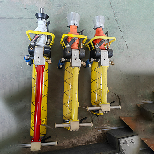 MQT型氣動(dòng)錨桿鉆機(jī)選型指南——煤礦巷道打頂孔